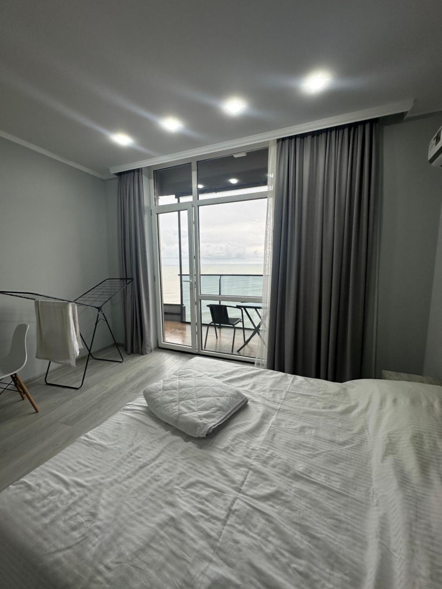 Bi Residence Sea View Luxury 巴统 外观 照片