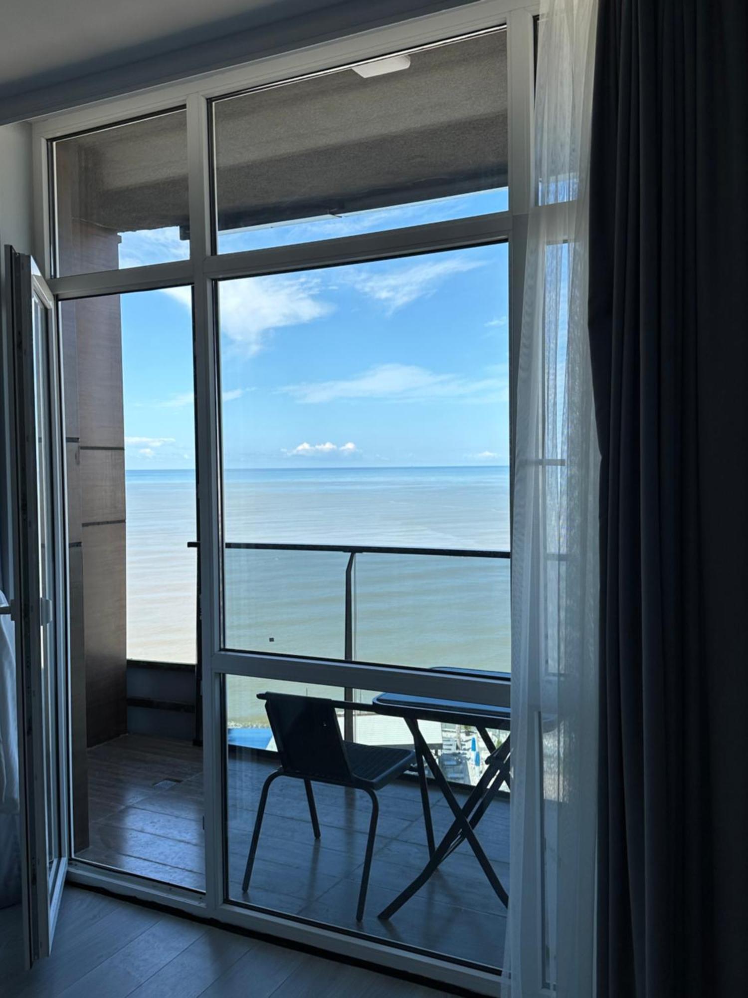 Bi Residence Sea View Luxury 巴统 外观 照片