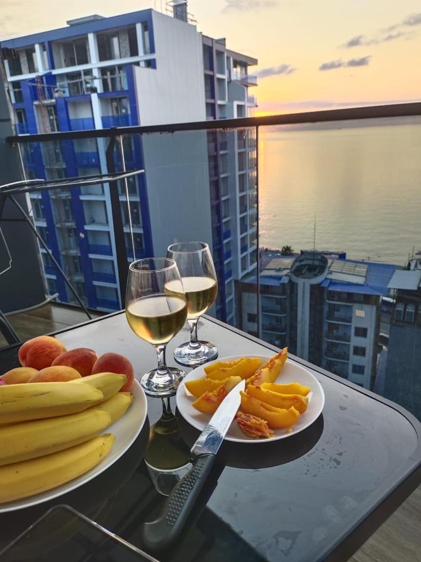 Bi Residence Sea View Luxury 巴统 外观 照片