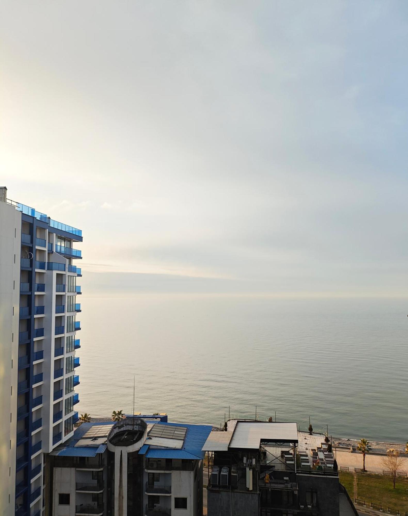 Bi Residence Sea View Luxury 巴统 外观 照片